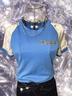 y2kピチt平成ギャル グランジ　英字 ロゴ 水色 ラグラン tシャツ
