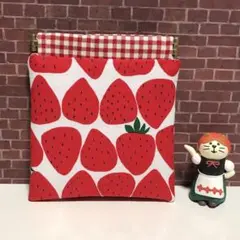 北欧＊いちご♪ハンドメイド＊バネポーチ♪ミニポーチ☆お守りポーチ