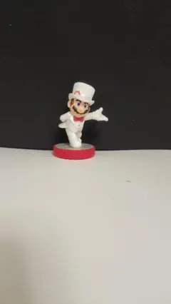 amiibo　マリオ 白いスーツ