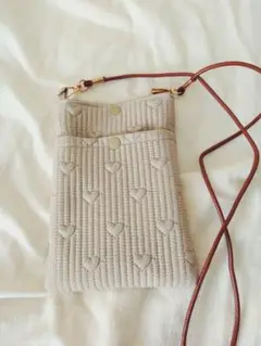 夏SALE ハンドメイド☆ポリエステルハート刺繍ヌビスマホバッグ ベージュ