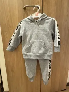 春秋　スウェットセットアップ　上下セット 90cm