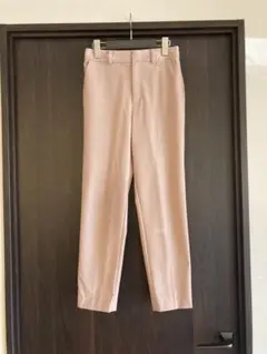 ピンク スラックス シンプルデザイン