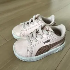 PUMA ピンク スニーカー