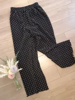 大人気！ドット柄 ブラック ワイドパンツ