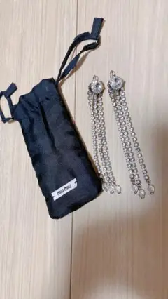 miumiu クリスタルピアス