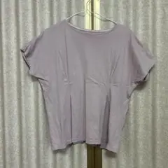 ライトパープルのカットソー