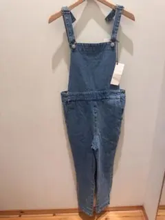 金子綾　ヤヌーク　サロペット