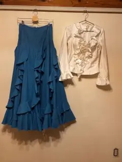 フラメンコスカートとフリルシャツセット