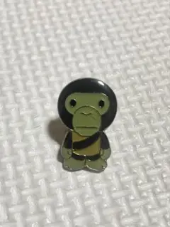 ベビーマイロ (A BATHING APE) ピンバッジ【レア】