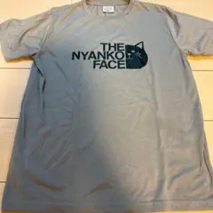 ノースフェイスならぬTHE NYANKO FACE グレー Tシャツ