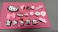 ハローキティ クロックスパーツ　チャーム　 【ジビッツ】１７個セット