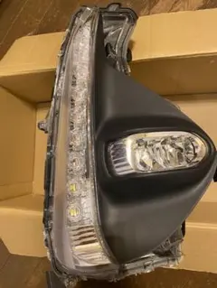 トヨタ 50プリウスPHV ZVW52 フォグランプ フォグランプカバー右 美品