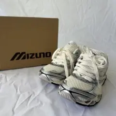 $ Mizuno スニーカー ホワイト/シルバー 箱付き