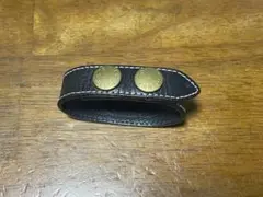 TOMMY 黒レザー バングル 金属ボタン付き