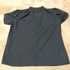黒 半袖シャツ ボタン付き