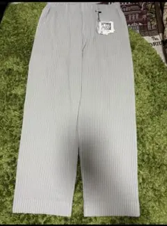 美品　サイズ2 オムプリッセ　BASICS パンツ　ライトグレー