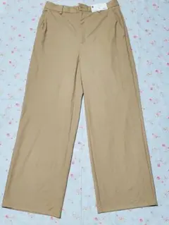 GU カットソーストレートパンツ