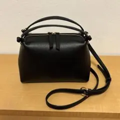 ダイアナ　ショルダーバッグ　ブラック