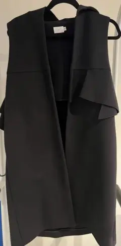 yori バックフリルのボンディングジレ