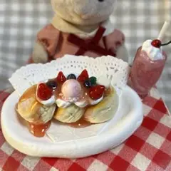 ❺いちご ふわふわパンケーキ ミニチュア フェイクフード いちごフロート付き