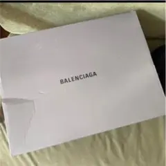 BALENCIAGA