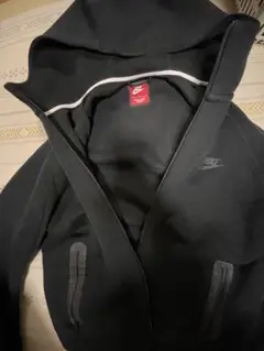 Nike ブラック フード付きパーカー