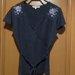 ローラアシュレイ刺繍付きネイビーラップチュニック
