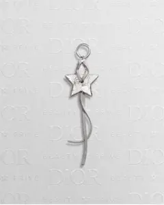 Dior キーチャム ノベルティ