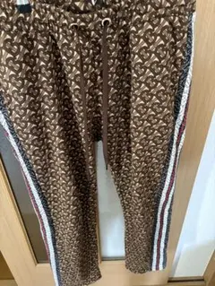 BURBERRY 総柄ロゴ　ジョガーパンツ スウェットパンツ　メンズ　レディース