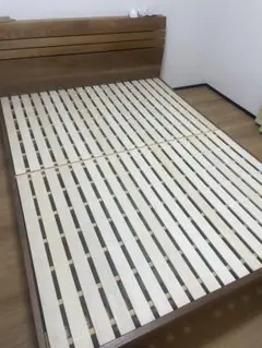 木製クイーンベッドフレーム
