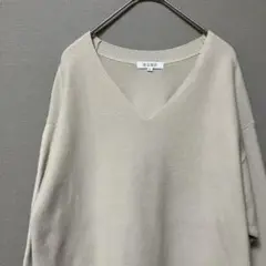 プラステ　Ｖネックニット(M)ベージュ無地　ゆったり　チクチクしないキレイめ