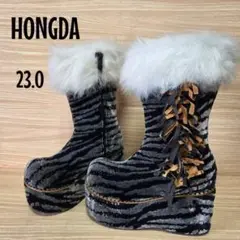 Item thumbnail for item 8a7e9cd7-8fbf-404f-a870-a1bd84366062