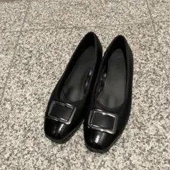 美品⭐︎防水　黒 バックル付き走れるパンプス