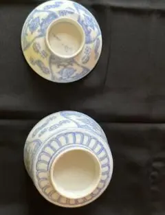 青と白の陶器製茶碗2