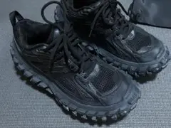 BALENCIAGA バウンサー ディフェンダー ブラック