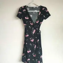 DIVIDED 花柄ラップワンピース 半袖 xs H&M