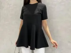 夏オフィスプルミエアベニールブラック フレアデザイン Tシャツ
