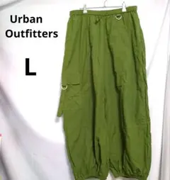 【アーバンアウトフィッターズ】 カーゴパンツ　ウエストゴム　L　カーキ　海外
