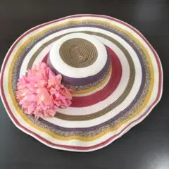 カラフル　麦わら帽子　ツバ大きめ　コサージュ付き