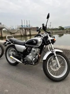 CB223マフラー90パイステンレスメガホンタイプ新品未使用の出品です。 CB223マフラー90パイステンレスメガホンタイプ新品未使用の出品
