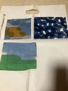 ミナペルホネン大きめハギレ３枚。