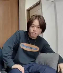 ポーカーズアツム着用 supreme 18ss ロンT