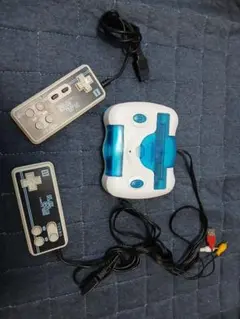 ファミコン　互換機　本体　中古　動作確認済み　連写可能コントローラー