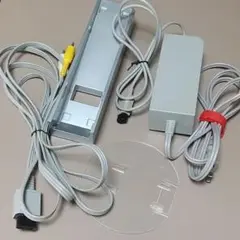 ② Nintendo Wii用 ACアダプター/三色ケーブル/Wiiスタンド