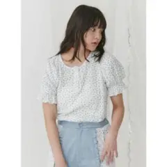 merry jenny 小花柄パフスリーブtee