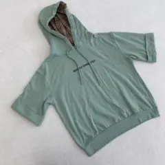 ⭐ダブルフォーカス⭐ トップス フーディー 五分丈 シンプル ビッグロゴ