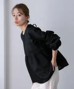 アーバンリサーチ ふくれジャガードペプラムブラウス