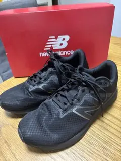 ニューバランス　27.0