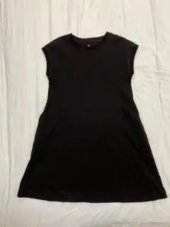 ユニクロ　GIRLS スムースコットンフレンチスリーブワンピース半袖130cm