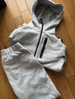 ユニクロ　ドライストレッチ フルジップセットアップ　パーカー(M) パンツ(S)